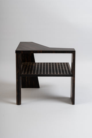 Sens Corner Table - Wood Side Table