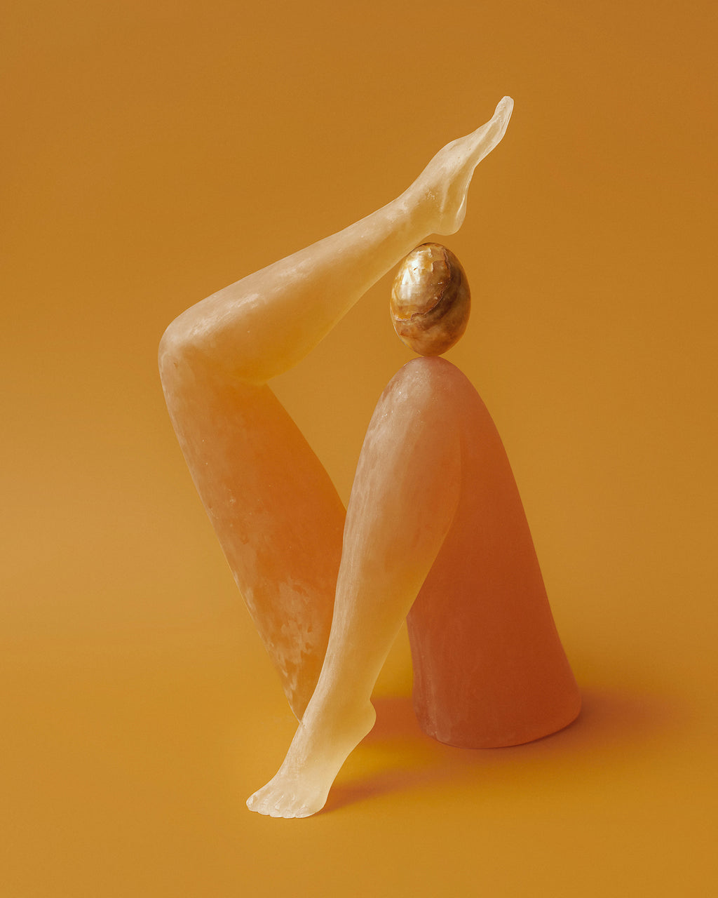 LE GAMBE RESIN AMBER